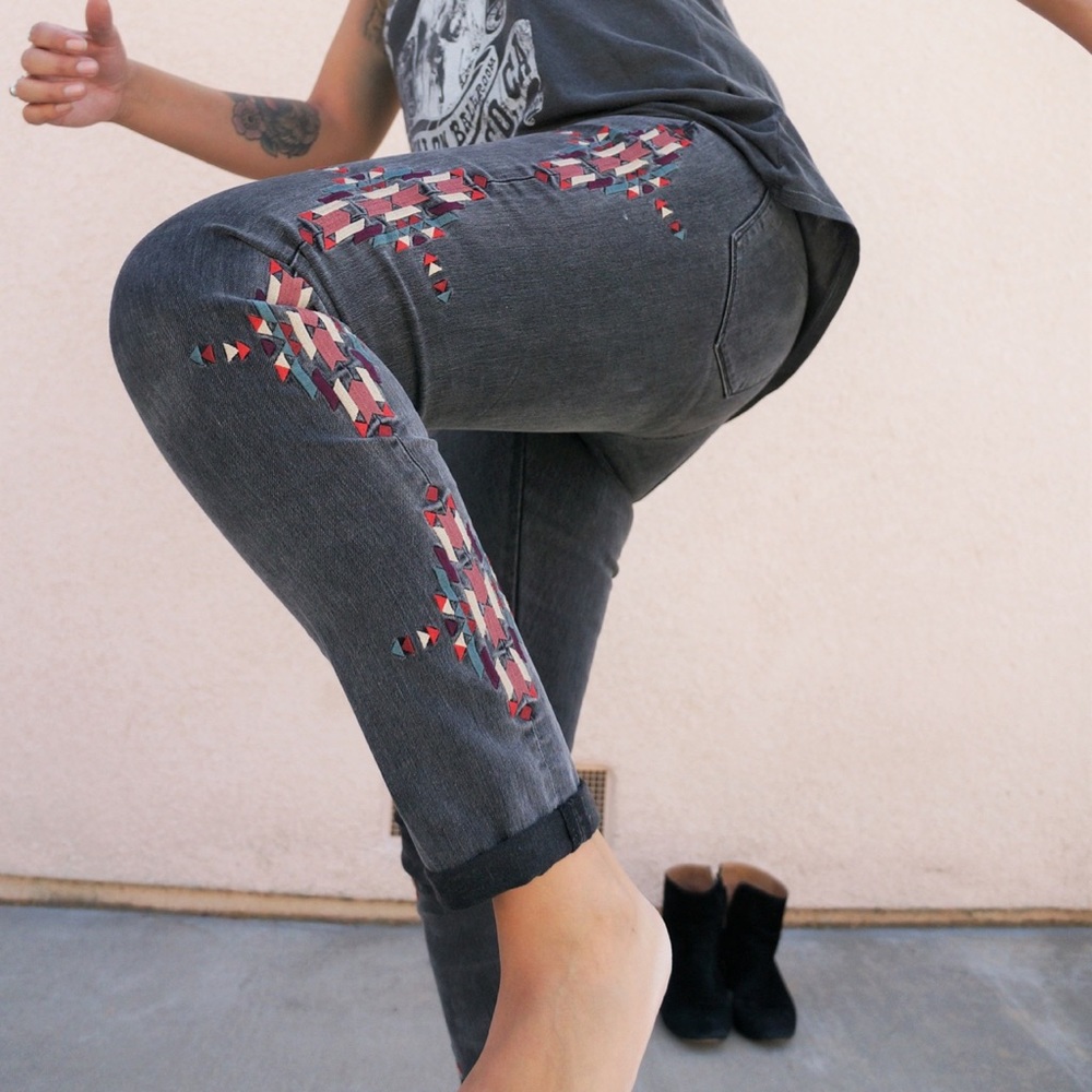 Vintage Urban Outfitters Embroidered Jeans, 25